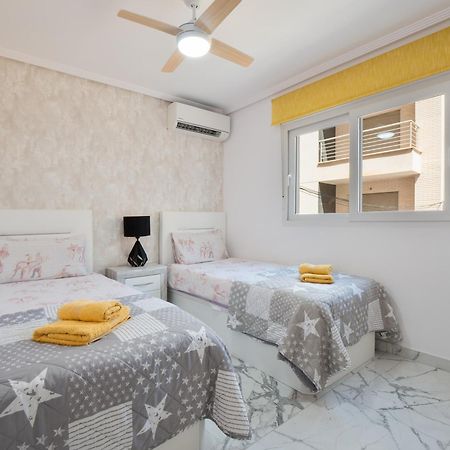 Apolo Beach Front - Sea View Luxury Apartment Torrevieja Eksteriør bilde