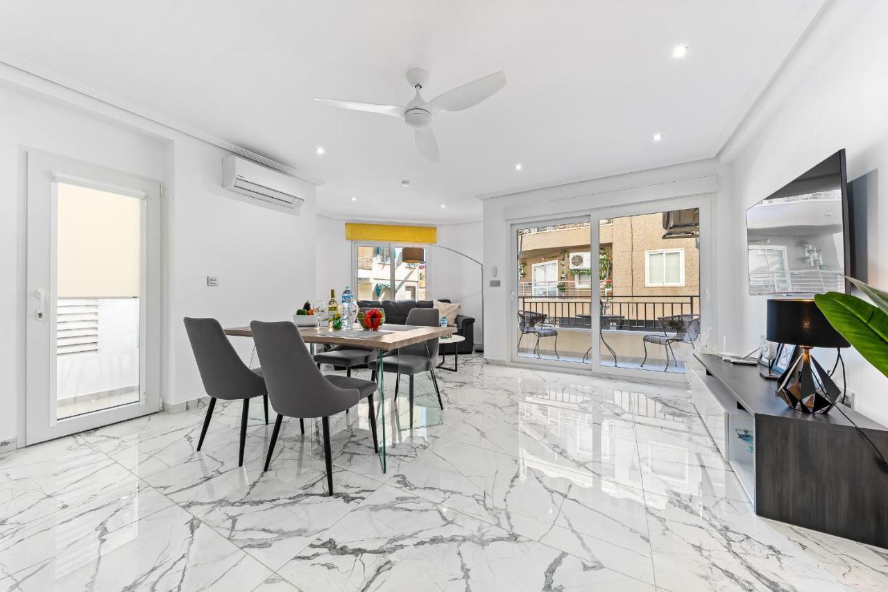 Apolo Beach Front - Sea View Luxury Apartment Torrevieja Eksteriør bilde