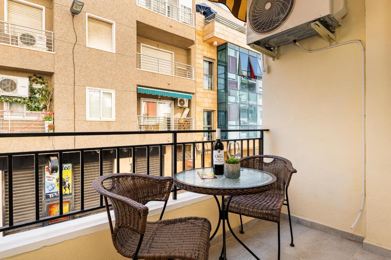 Apolo Beach Front - Sea View Luxury Apartment Torrevieja Eksteriør bilde