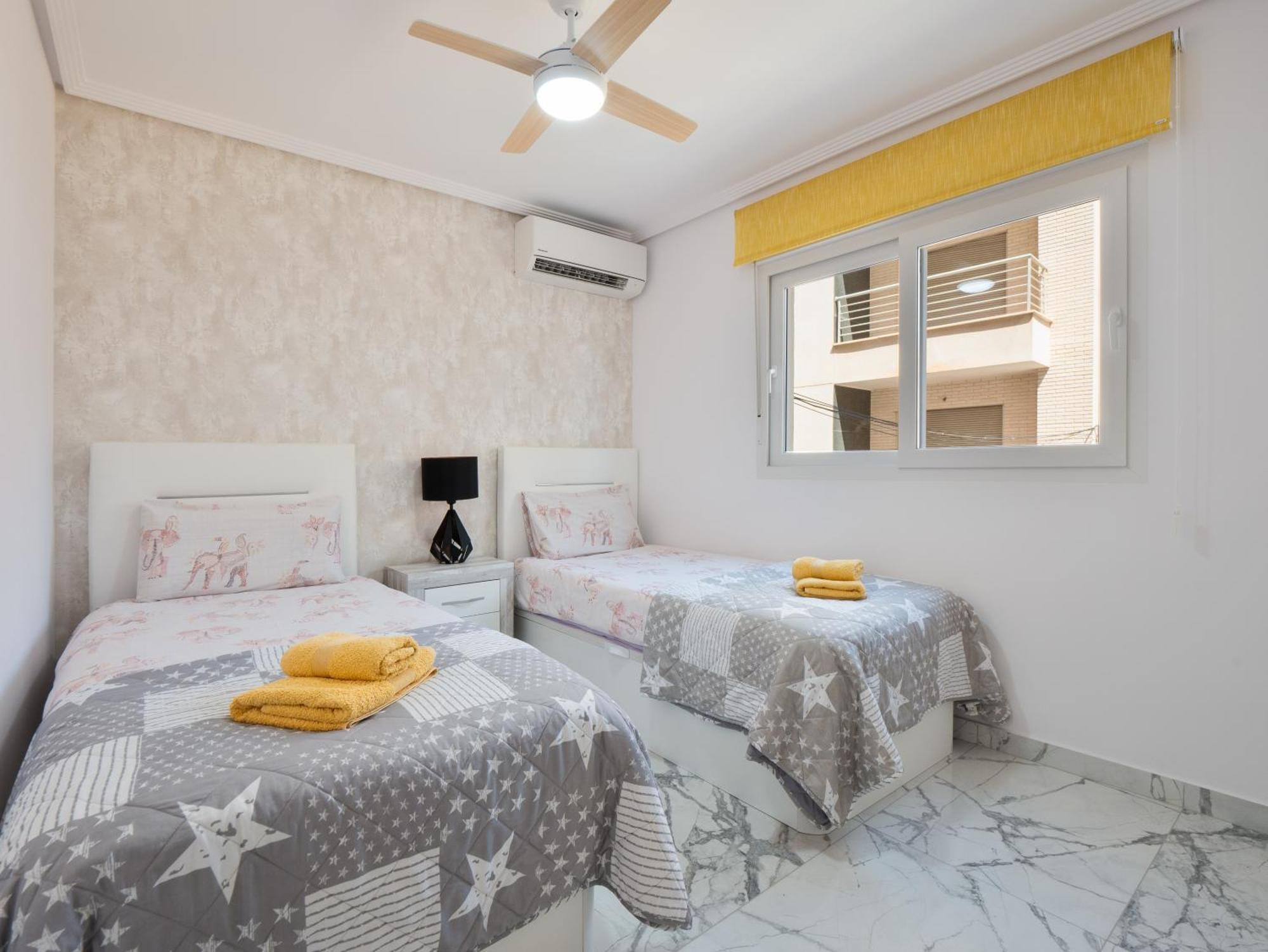 Apolo Beach Front - Sea View Luxury Apartment Torrevieja Eksteriør bilde